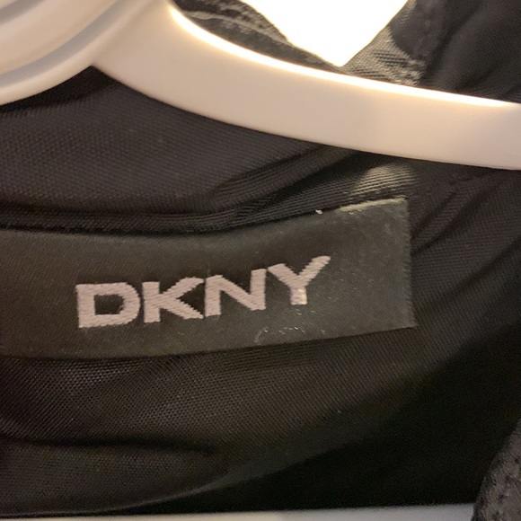 black jacket - Picture 3 of 3